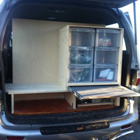 chuchi fasch ferti - links no dr gaschochär u unge schublade u voilà la cuisine :-)